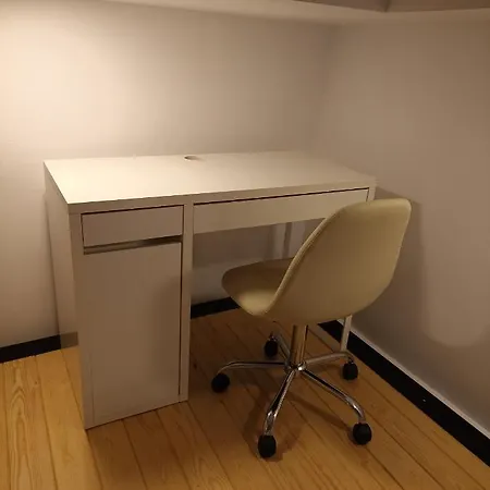 Piso Encantador En El Centro De Apartamento *